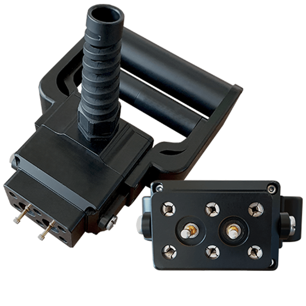 Cab disconnect plug